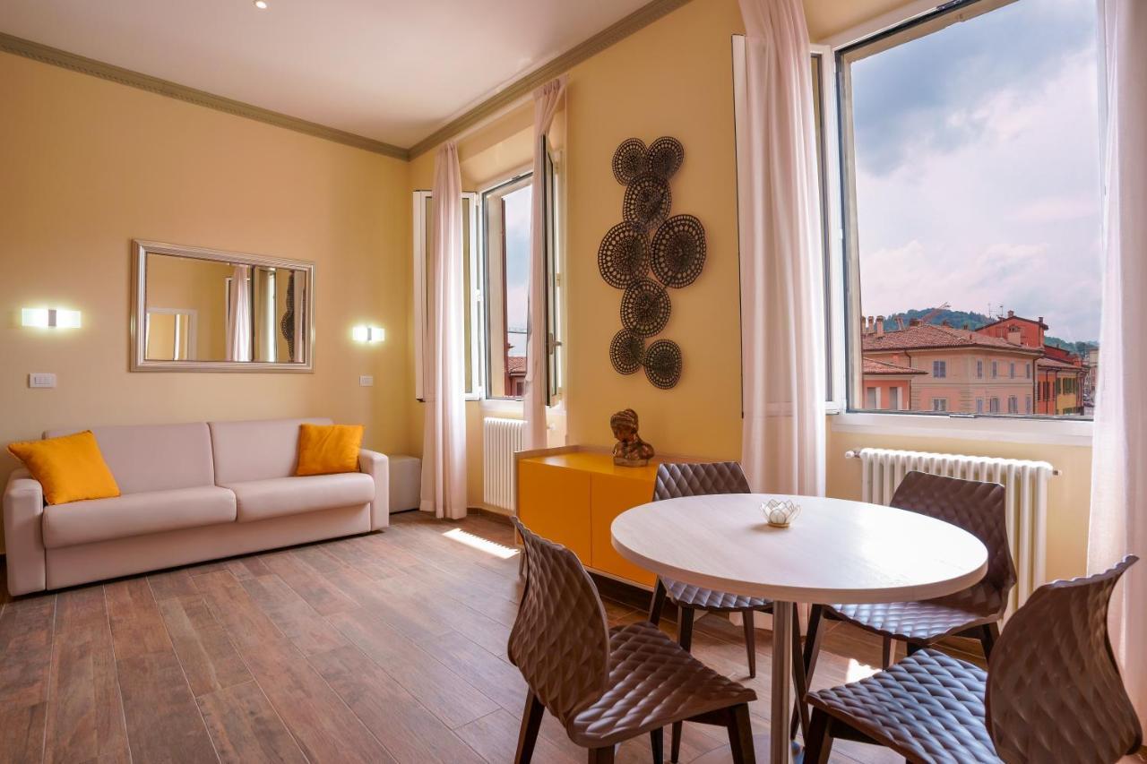 Bed and Breakfast Attico Di Via D'Azeglio Bolonia Exterior foto