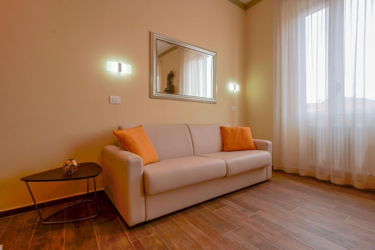 Bed and Breakfast Attico Di Via D'Azeglio Bolonia Exterior foto