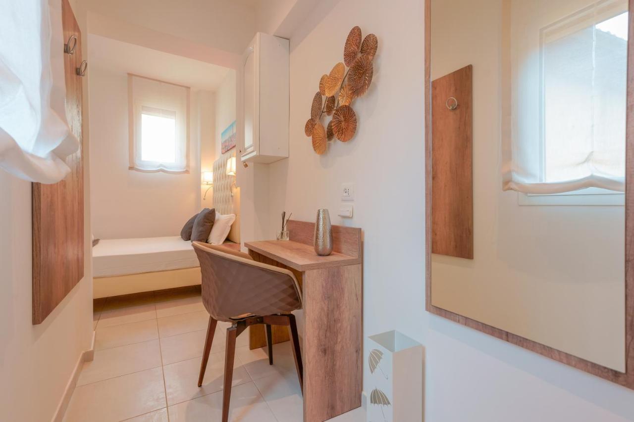 Bed and Breakfast Attico Di Via D'Azeglio Bolonia Exterior foto