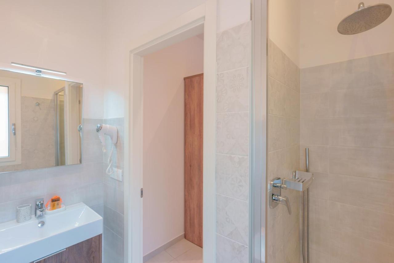 Bed and Breakfast Attico Di Via D'Azeglio Bolonia Exterior foto