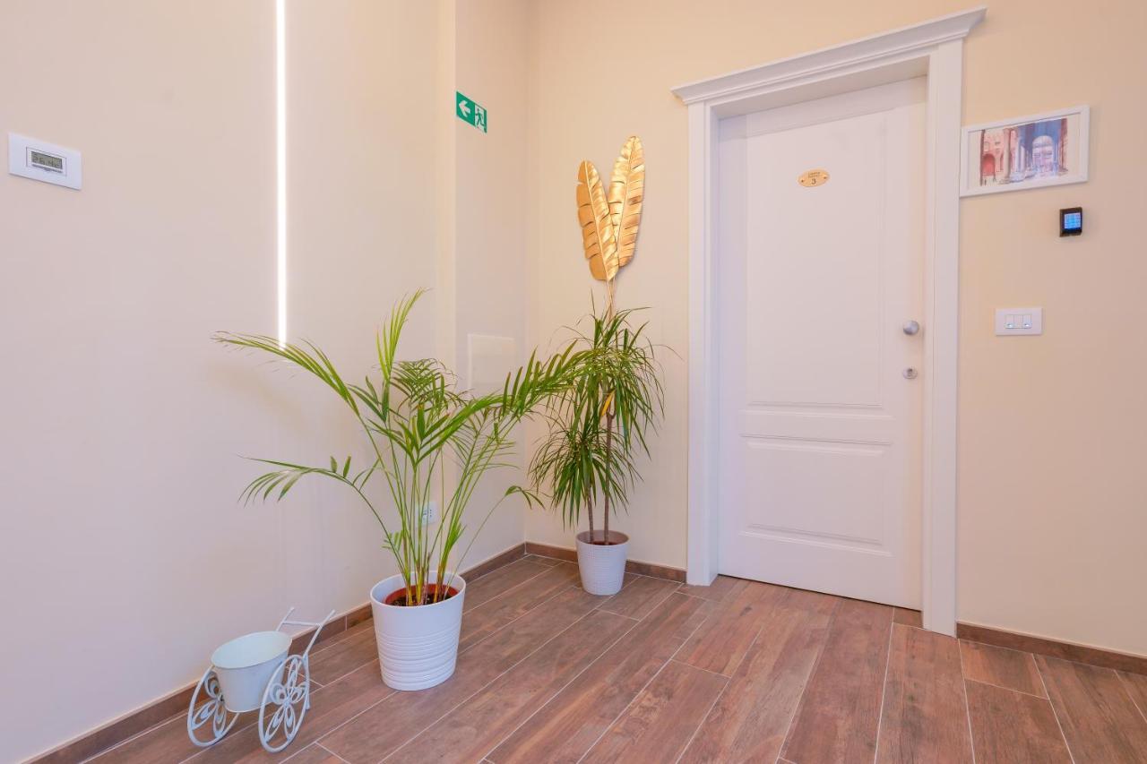 Bed and Breakfast Attico Di Via D'Azeglio Bolonia Exterior foto