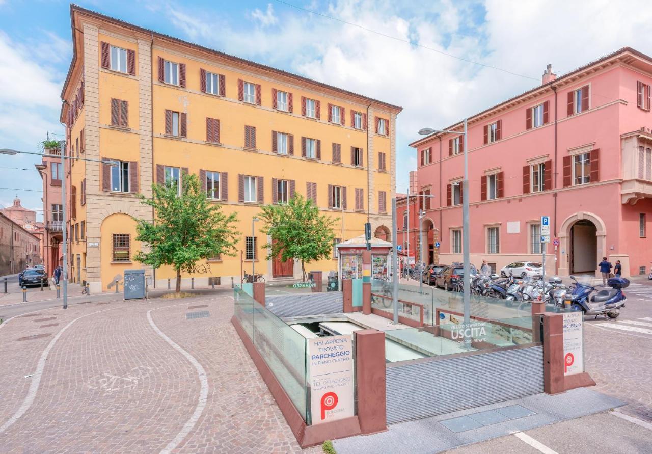 Bed and Breakfast Attico Di Via D'Azeglio Bolonia Exterior foto